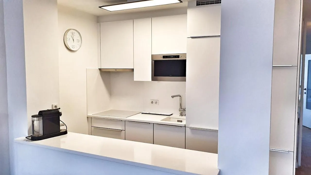 Apartament Cityview At Park Side, Antwerp, Free Indoor Parking  Antwerpia